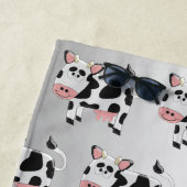 牛のデザイン灰色 ビーチタオル (インサイチュ)