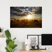 牛のフィールド,日の入 ポスター (ホームオフィス)