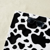 牛のプリントモダンの黒い動物斑 ビーチタオル (インサイチュ)