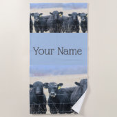 牛の傍観者 ビーチタオル (正面)