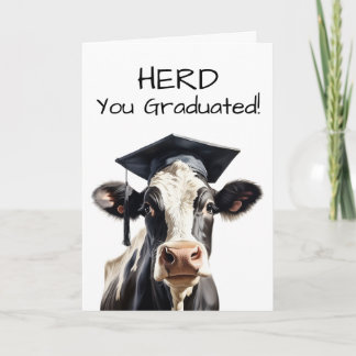 牛の卒業カード「Herd You Graduated」ユーモア溢れるデザイン カード