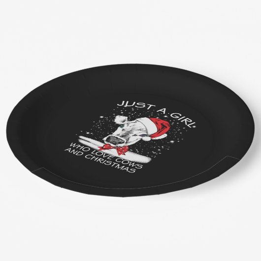 牛の贈り物|牛とクリスマスが大好きな女の子 ペーパープレート (アングル)