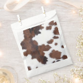 牛の隠れ茶色の白い好意バッグ フェイバーバッグ (クリップ留めされた状態)