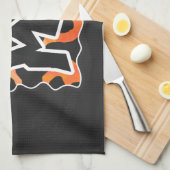 牛の黒とオレンジの野生の私 キッチンタオル (四つ折り)