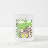 牛はMooのTシャツおよびギフトを言います フロストグラスマグカップ (中央)