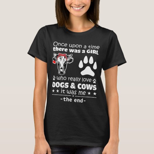 牛や犬を本当に愛する女の子は牛犬を愛する Tシャツ (正面)