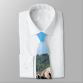 牛を牧草を食べること ネクタイ (タイ)