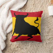 牛スペインのの旗 クッション (ブランケット)