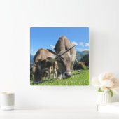 牛時計を牧草を食べること スクエア壁時計 (ホーム)