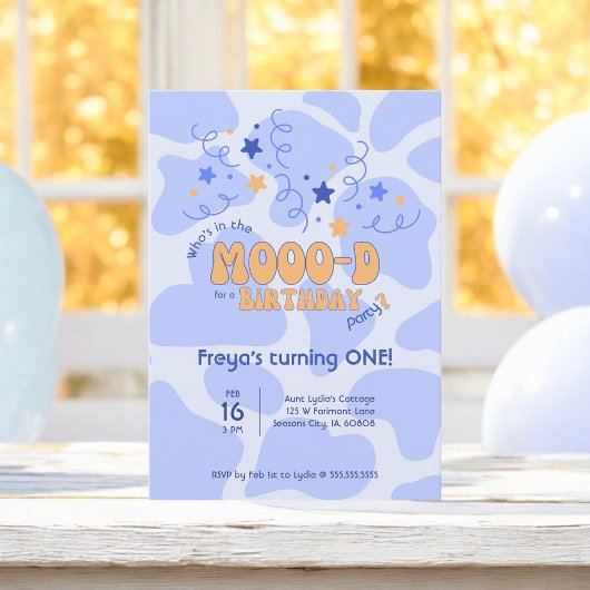 牛柄の1歳の誕生日パーティーに誰がMOOO-D? 招待状