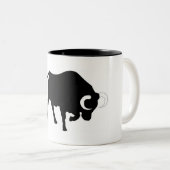 、牛moggy、ウシ牛、闘牛、corrida、角 ツートーンマグカップ (正面右)