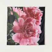 牡丹の花束クローズアップ：ピンクレッド タペストリー (正面(横))