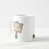 牡丹「ニンジン入れ替え」マグカップ コーヒーマグカップ (正面左)