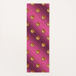 牡羊座と木製の雄鶏 ヨガマット