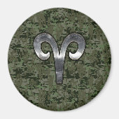 牡羊座〔占星術の〕十二宮図サインオンウッドランドグリーンデジタル迷彩柄 マグネット (正面)