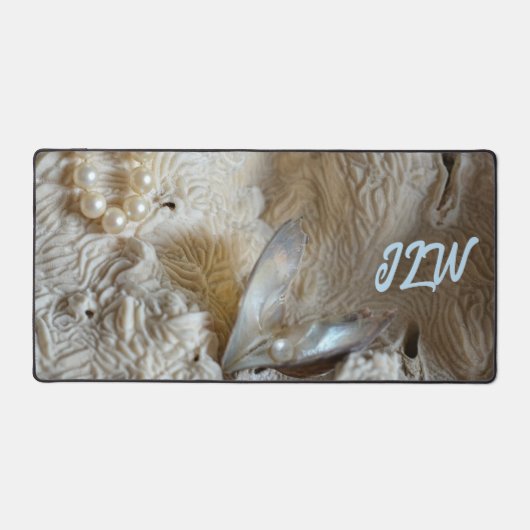 牡蠣の真珠と天然の海のサンゴ写真 デスクマット (正面)