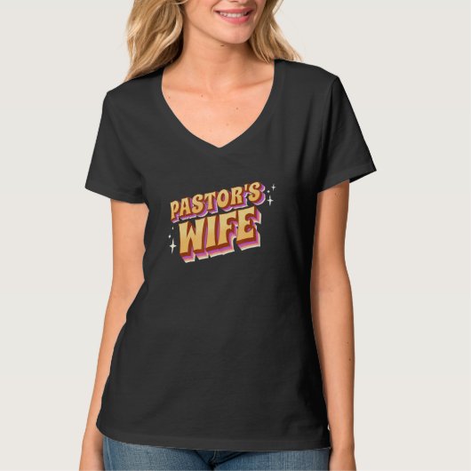 牧師の妻 かわいい 楽しい 牧師の配偶者 第一夫人 Tシャツ (正面)