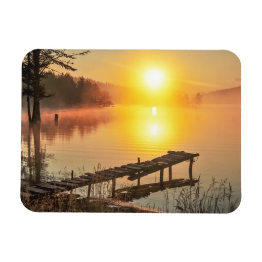 牧歌的な日の出 | Misty Mountain Lake,ブルガリア マグネット (横)