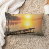 牧歌的な日の出 | Misty Mountain Lake，ブルガリア ランバークッション (ブランケット)