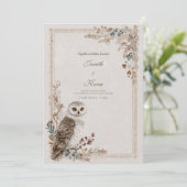 牧歌的な雪原のフクロウの冬の森の結婚式 招待状 (スタンド正面)
