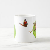 牧草地でドングリ小人とマグカップ コーヒーマグカップ (中央)