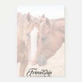 牧草地で生い茂る馬 ポストイット