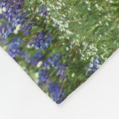 牧草地で フリースブランケット (角)