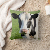 牧草地のホルスタイン・ハイファー クッション (ブランケット)