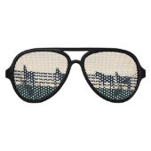 牧草地の柵で馬 アビエーターサングラス (正面)