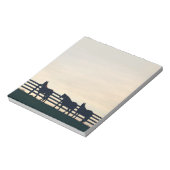 牧草地の柵で馬 ノートパッド (回転)