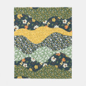 牧草地の波 フリースブランケット (正面)