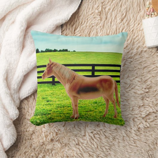 牧草地の馬 クッション (ブランケット)