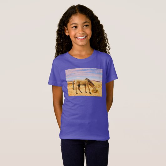 牧草地の馬 Tシャツ (正面フル)