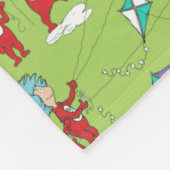 物の一つ二飛んでいるつの凧のパターン フリースブランケット (角)