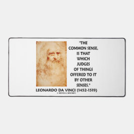 物事の常識を判断するレオナルド・ダ・ヴィンチ デスクマット