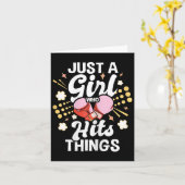 物事をヒットする女の子 – キックボクシングキックボクサー カード (黄色い花)