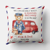 特別なデリバリーの赤ちゃんシャワーを待つことができる クッション (裏面)