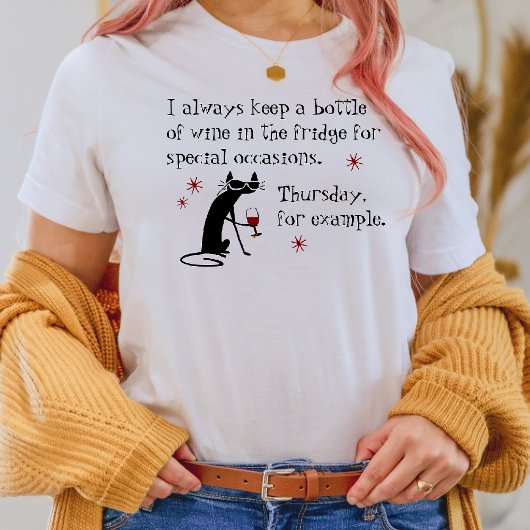 特別な機会に訪れる猫のためのワおもしろいイン Tシャツ