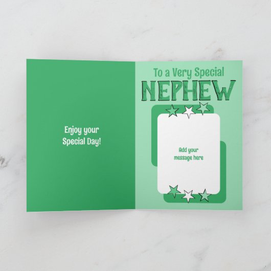 特別な甥の緑の白い写真の誕生日 カード (内部)