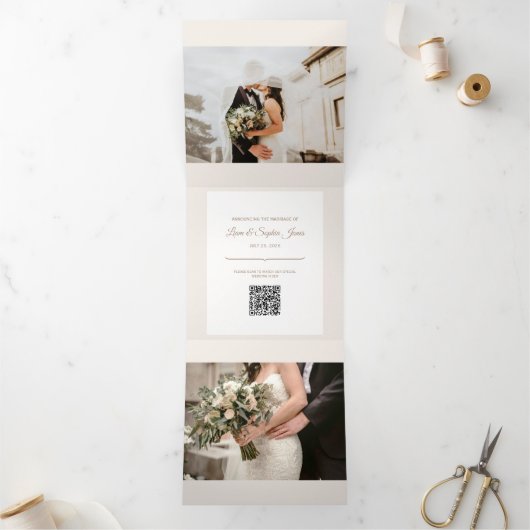 特別な3つ折り写真追加結婚のお知らせ 三つ折り案内状 (内部)