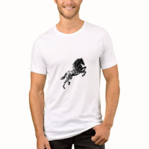 特徴的な馬模様のTシャツ