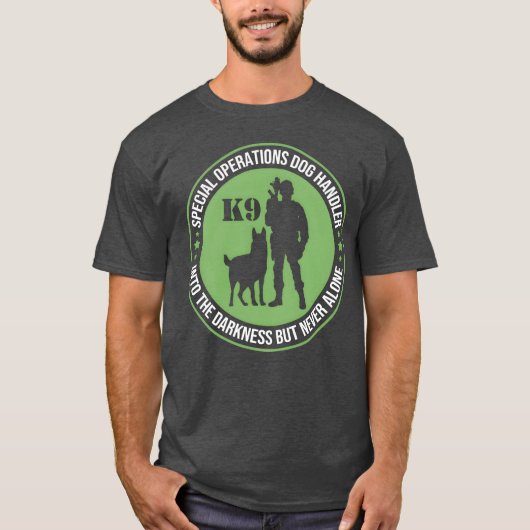 特殊作戦犬ハンドラー K9警察犬ギフト Tシャツ (正面)
