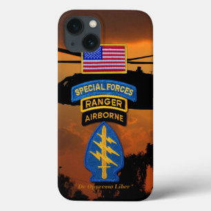特殊部隊の緑色のベレー帽SF SFG SOFの獣医 iPhone 13ケース