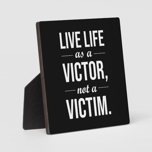 犠牲者ではなくビクターとして生きる フォトプラーク (正面)