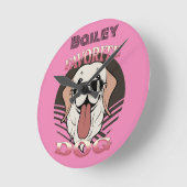 犬お気に入りの可愛おもしろいい犬の母/パパ ラウンド壁時計 (傾斜)