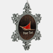 犬がカリブーの毛皮を背負った スノーフレークピューターオーナメント (左)