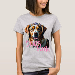 犬がティアラを着て犬を支配 Tシャツ