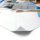 犬がプ読ールのそばで新聞を売る ポスター (角)