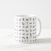 犬がヨガをし、犬がヨガポーズ コーヒーマグカップ (正面右)
