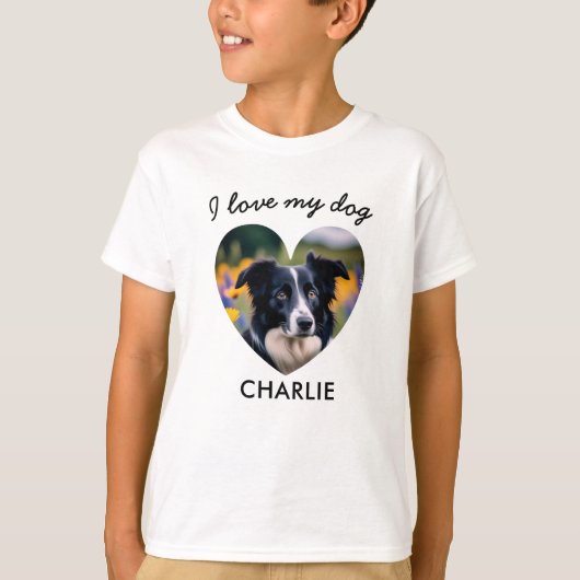 「犬が大好き」カスタムハートと名前のペット写真 Tシャツ (正面)